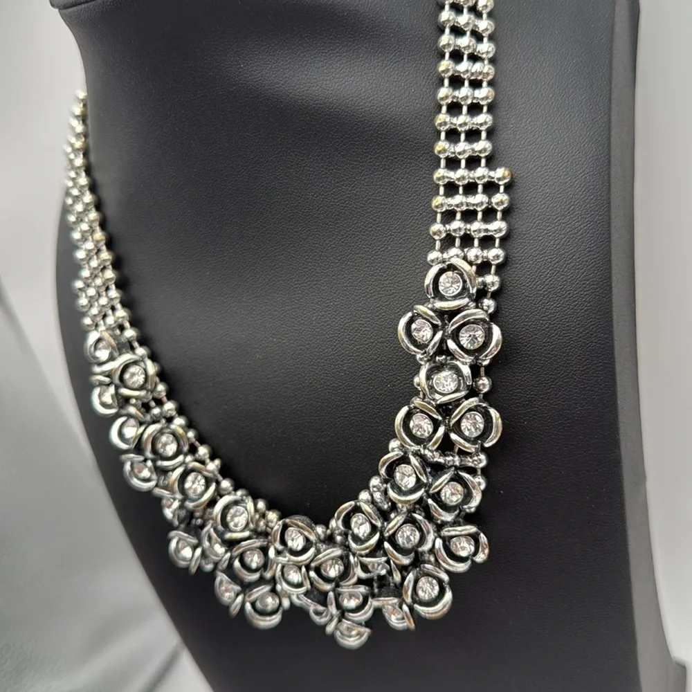 Silver tone chunky rhinestone cluster statement bib necklace y2K artsy art deco